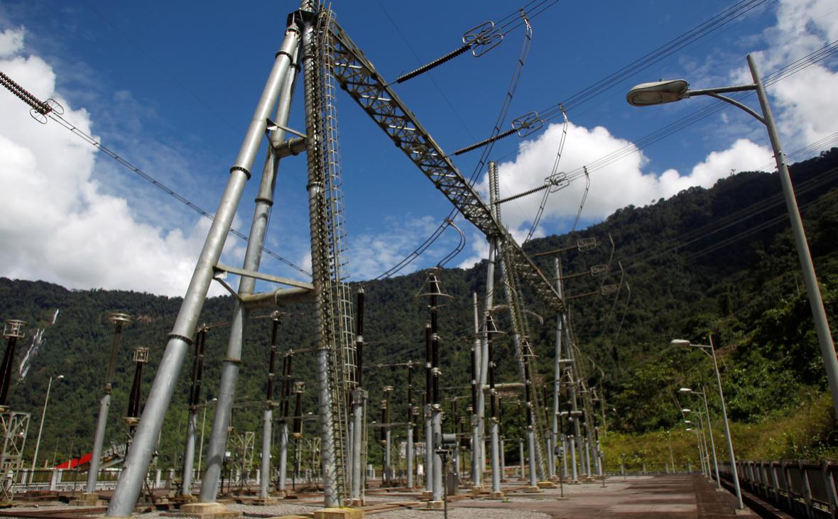 WSJ сообщила о трещинах на открытой Си Цзиньпином ГЭС в Эквадоре"/>













