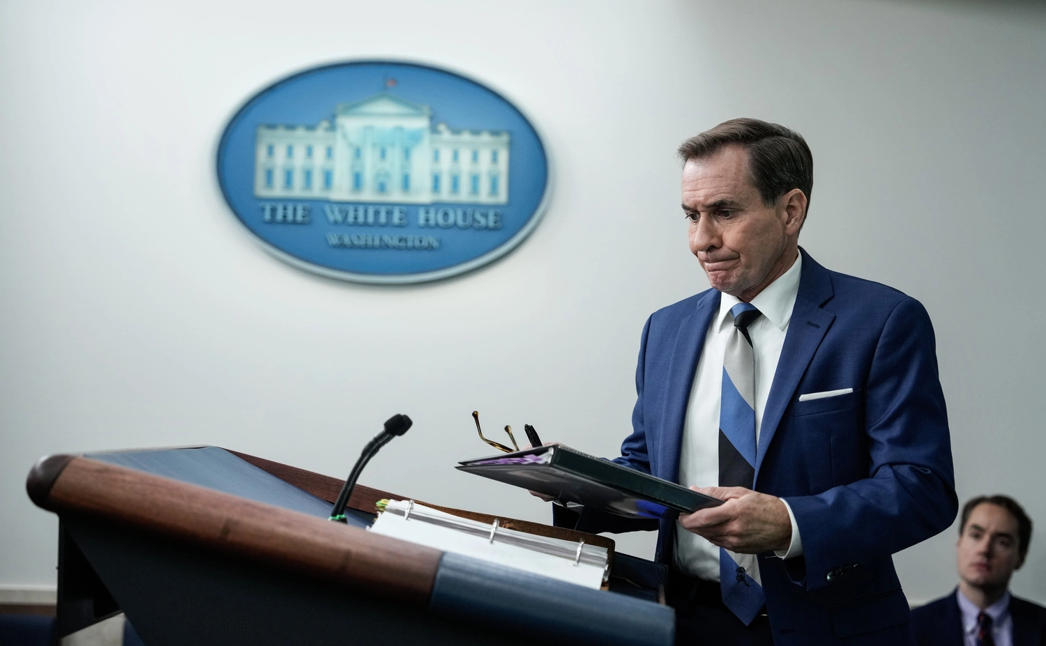 Drew Angerer / Getty Images