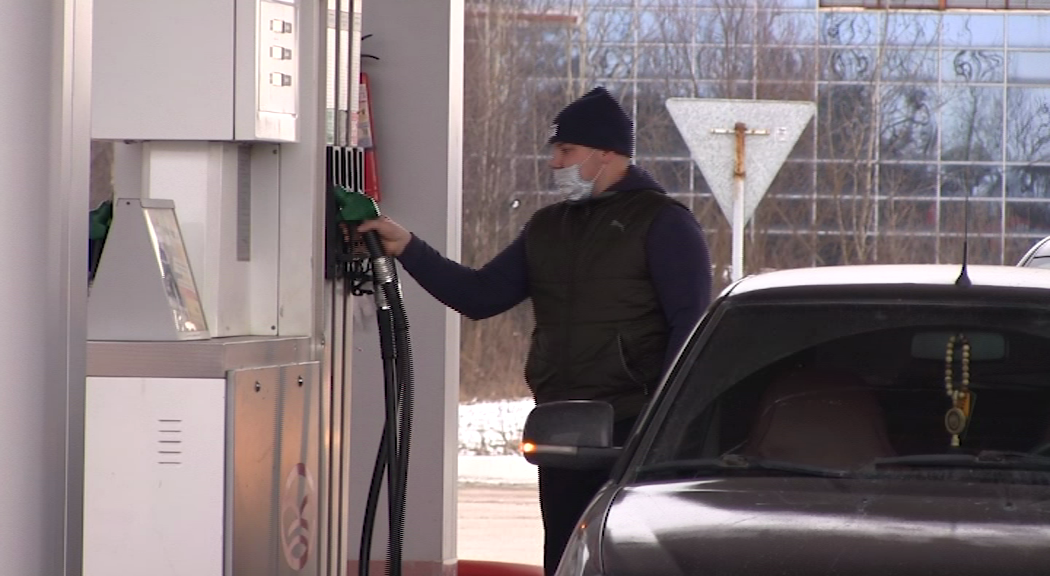 Эксперт: бензин в Прикамье не подешевеет из-за запрета на экспорт