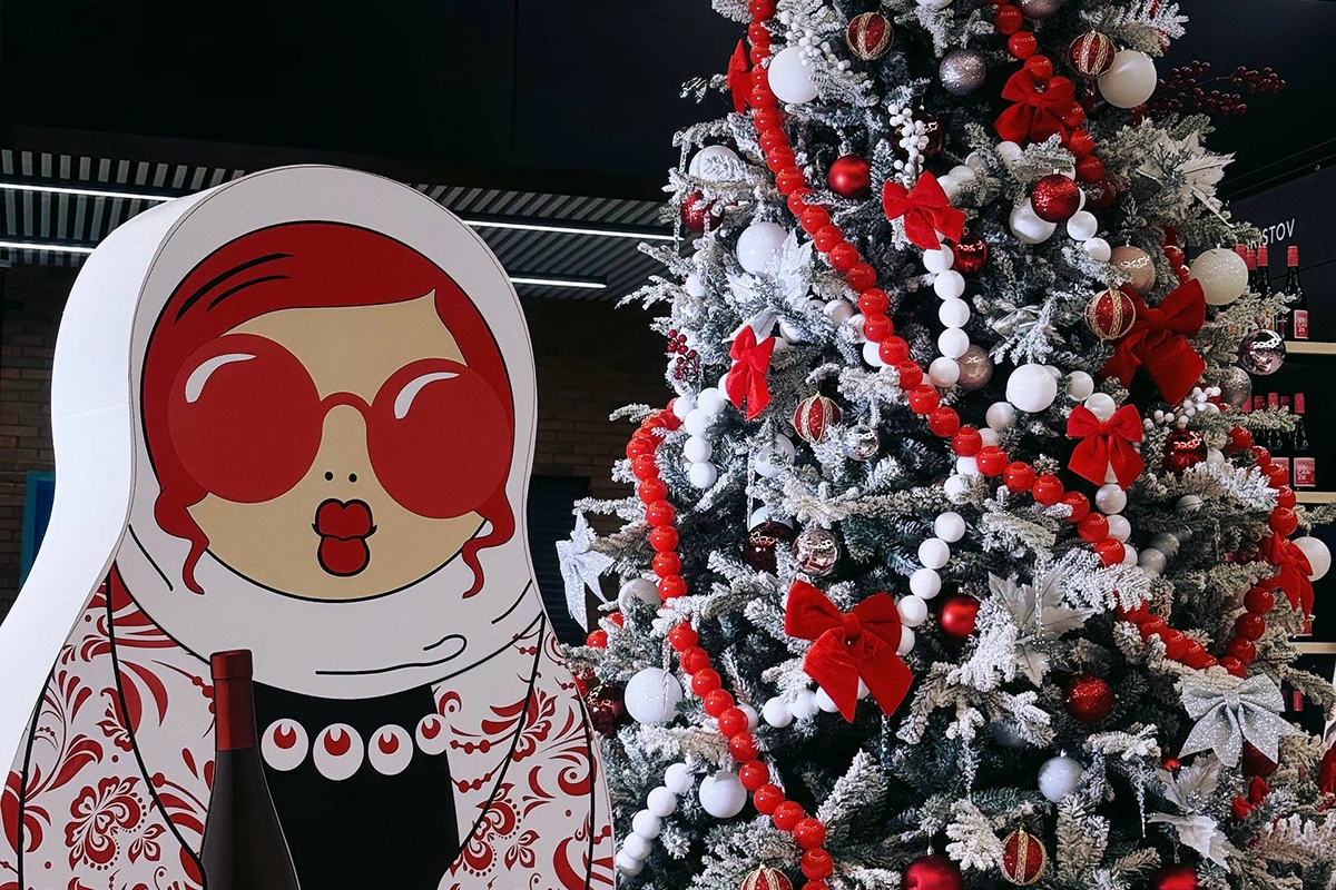 Как российские виноделы украсили свои елки