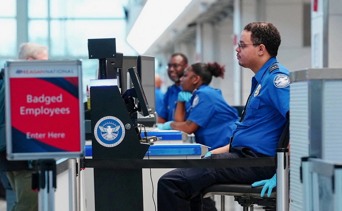 Aaron Schwartz / Reuters