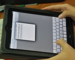 ФАС РФ возбудила дело против таможенников, бесплатно пропускающих Apple iPad в Россию