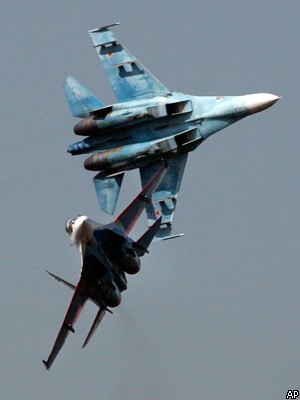 В день ВВС над Жуковским столкнулись 2 истребителя "Русских витязей"