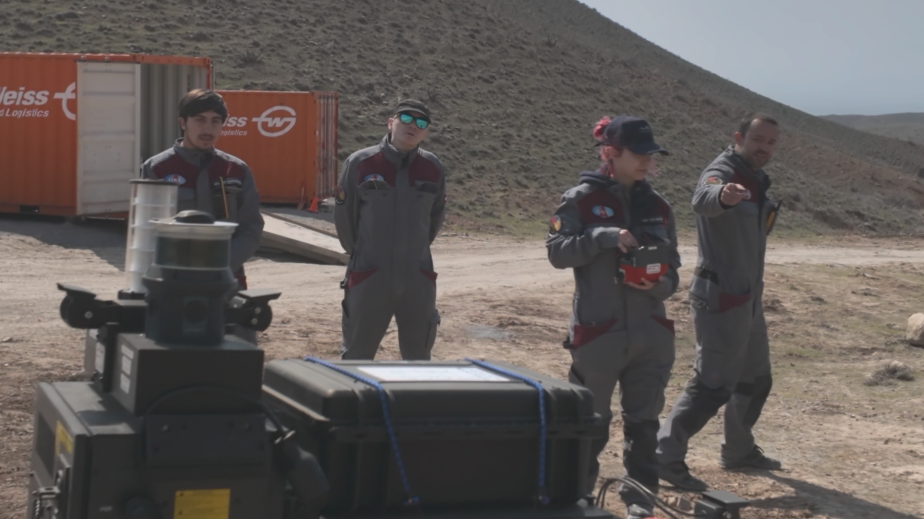В Армении начали тестировать скафандры и роботов для полетов на Марс