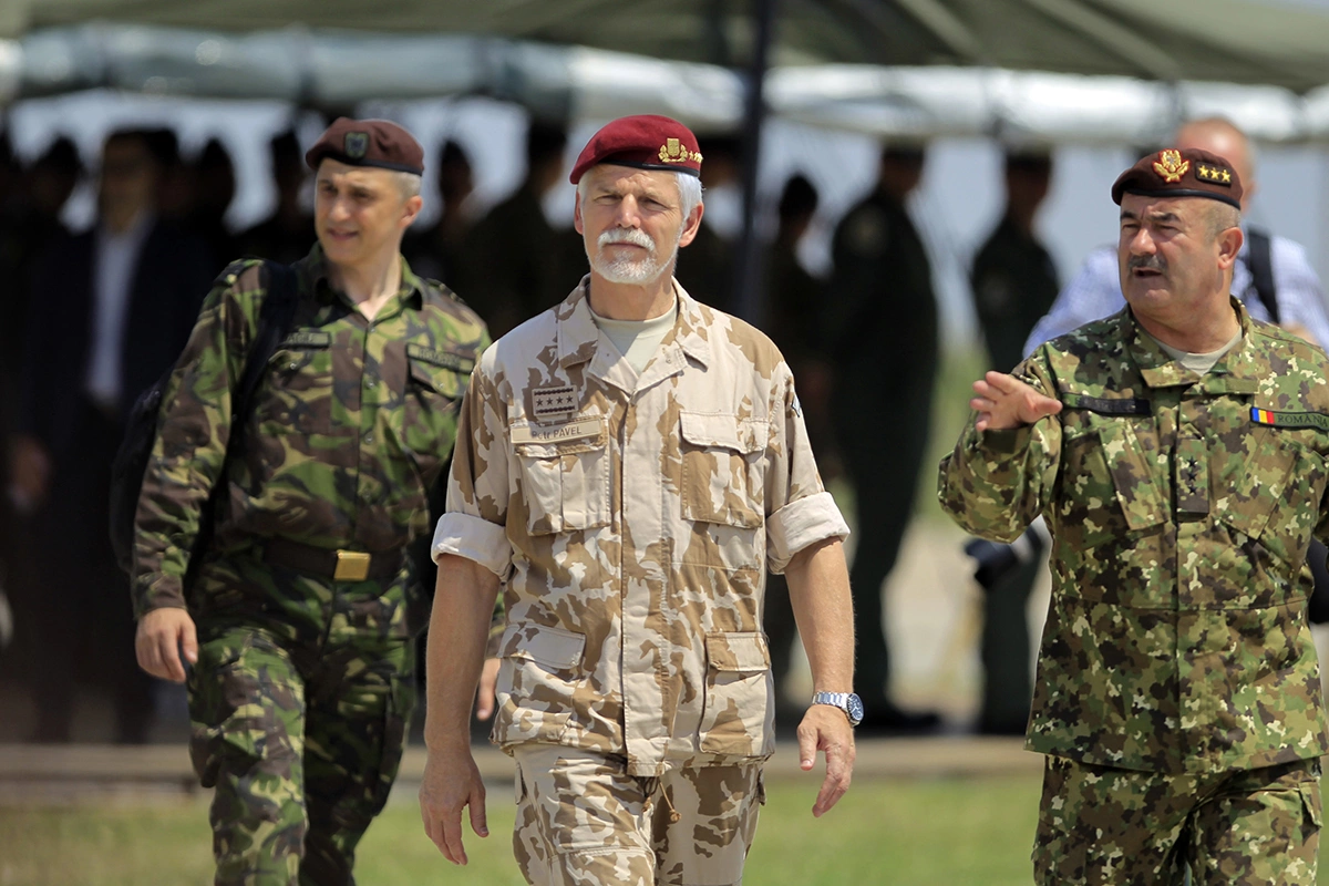 <p>Председатель Военного комитета НАТО Петр Павел во время многонациональных учений Sabre Guardian. Бухарест, Румыния, 14 июля 2017 года</p>