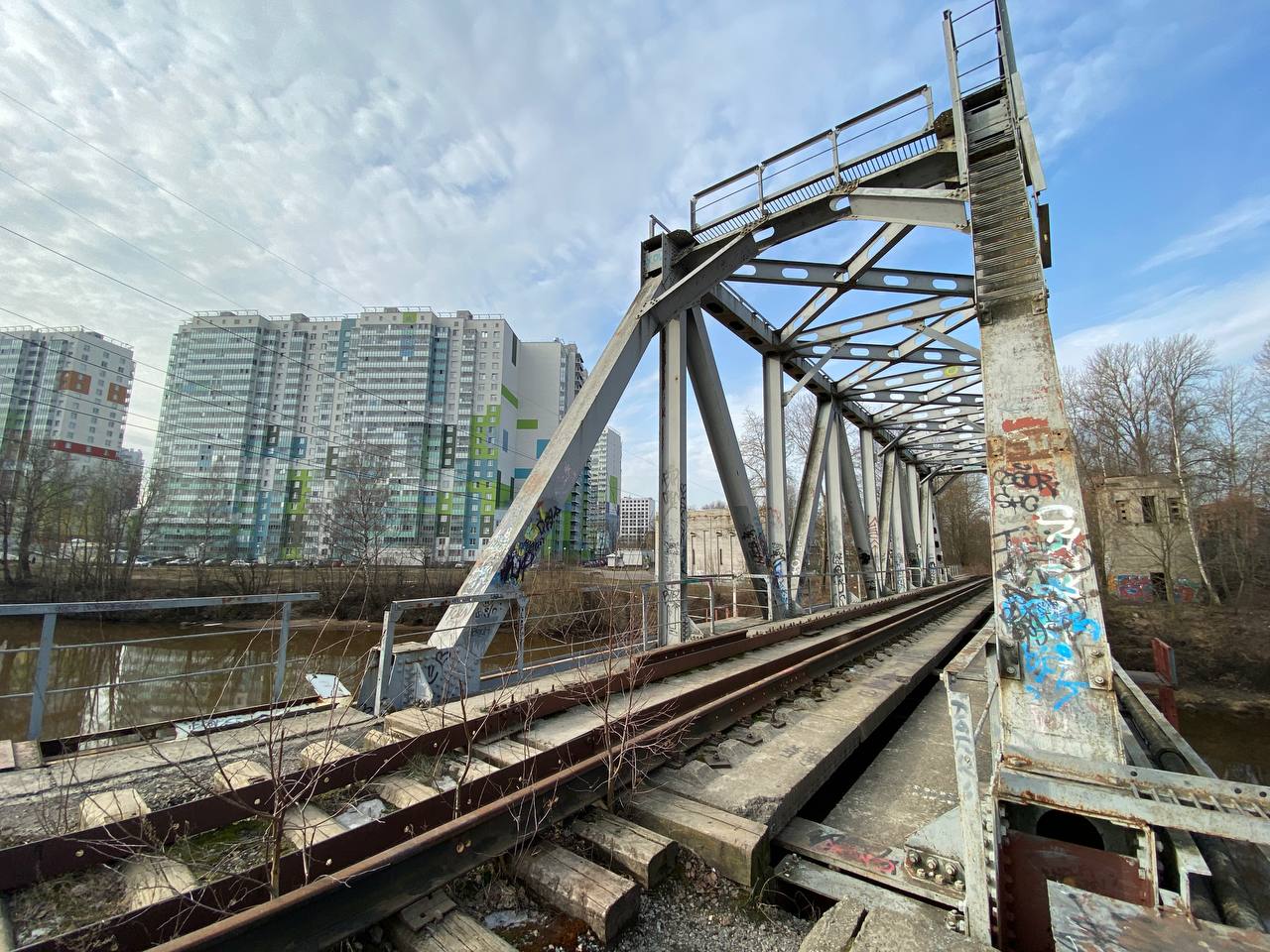 Безымянный мост через Охту&nbsp;на проспекте Энергетиков в Санкт-Петербурге