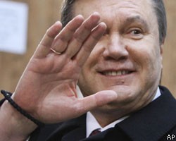 Exit-polls: В.Янукович выигрывает выборы с большим отрывом
