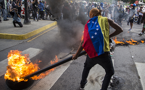 Антиправительственные протесты в Венесуэле


