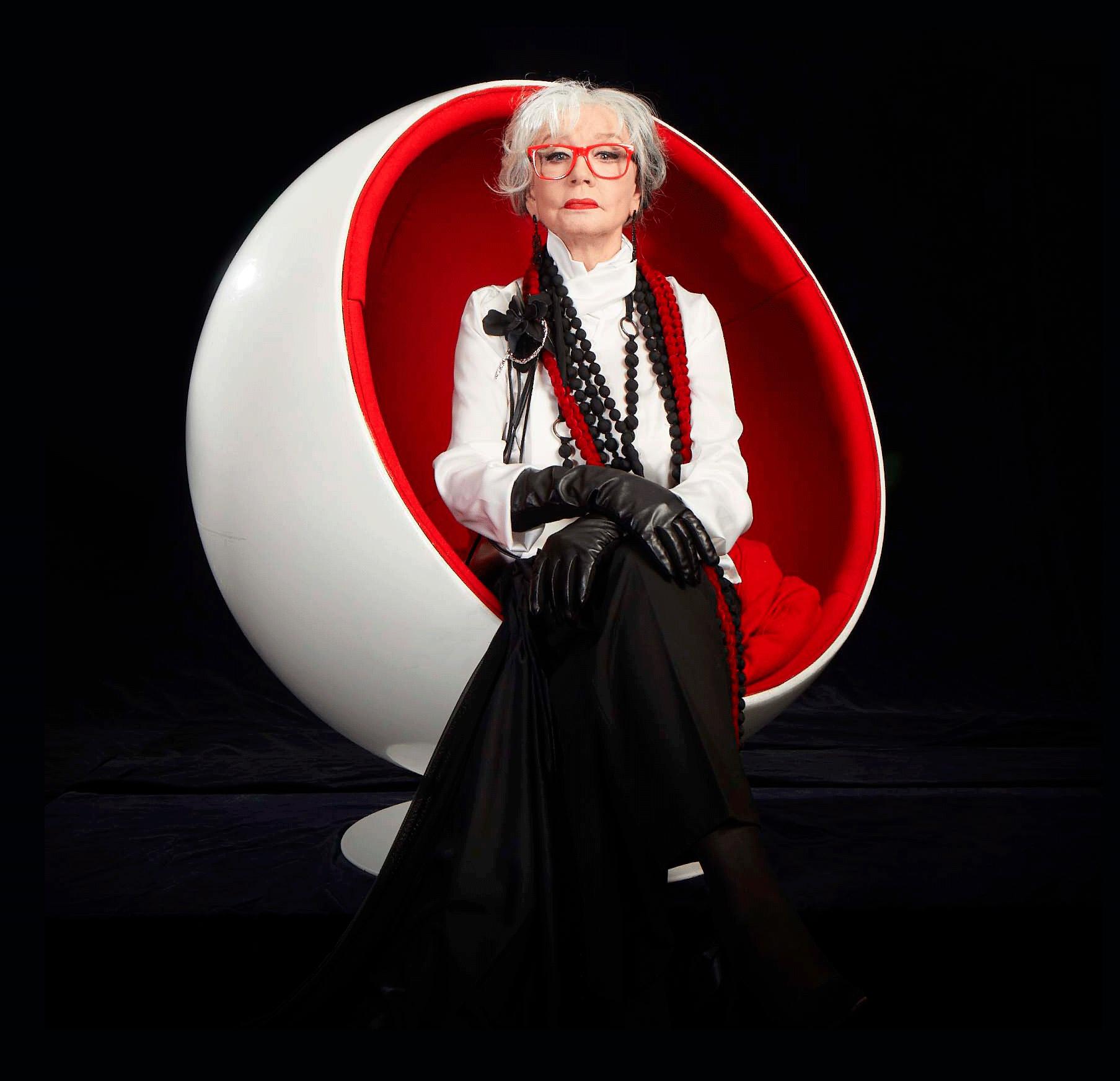 Вера Алентова в спектакле «Мадам Рубинштейн» на сцене Московского драматического театра имени А.С. Пушкина