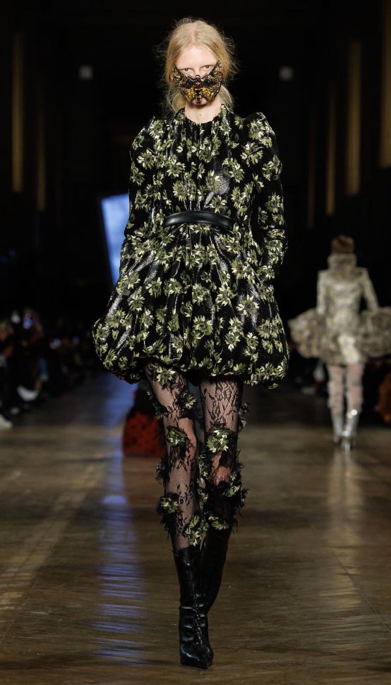 McQueen осень-зима 2025-2026