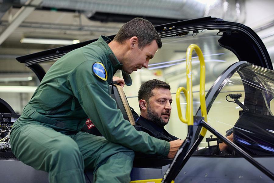 Владимир Зеленский в истребителе JAS-39 Gripen, Линчёпинг, Швеция, 22 октября 2025&nbsp;года
