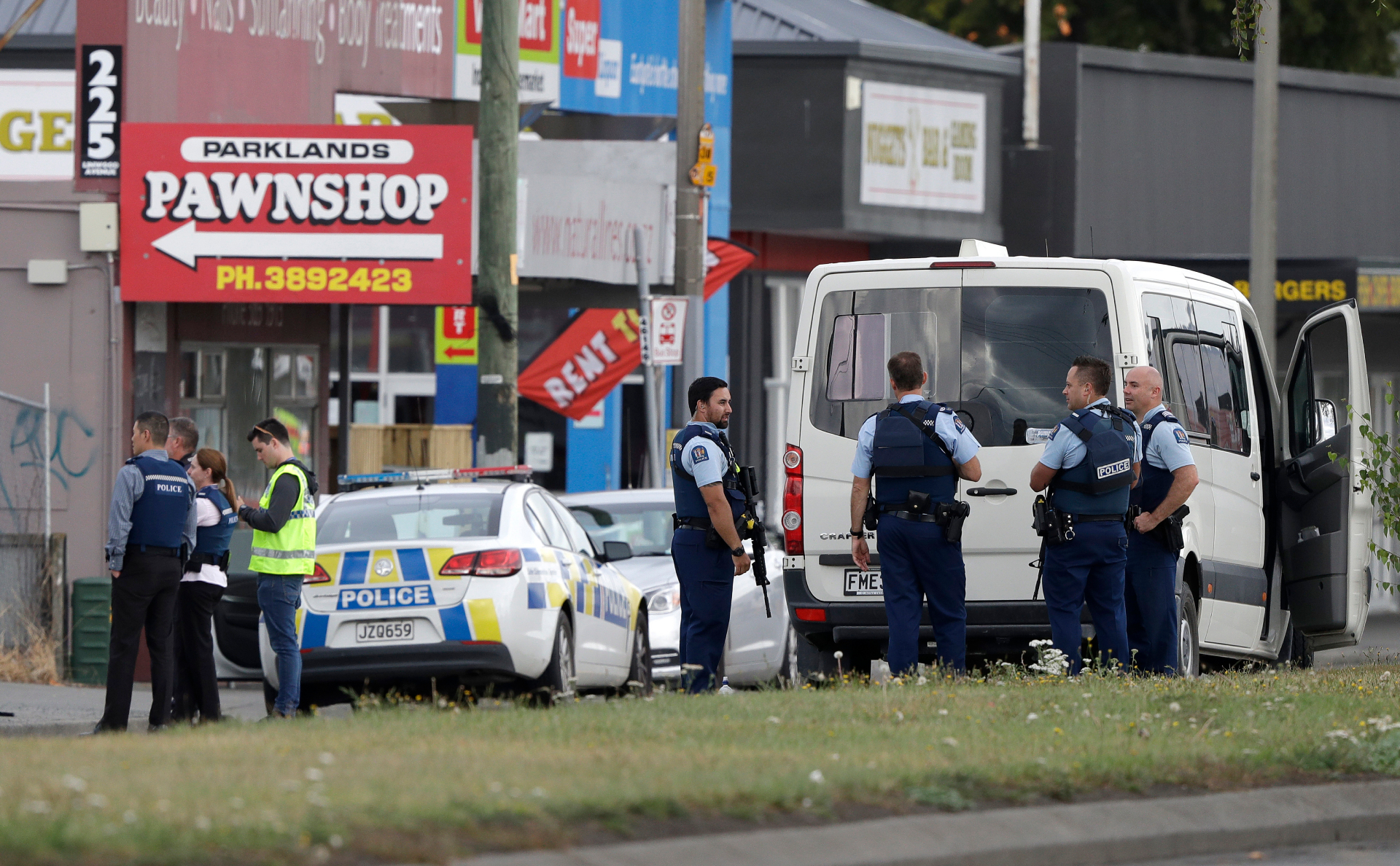При атаке на мечети в Новой Зеландии погибли 40 человек