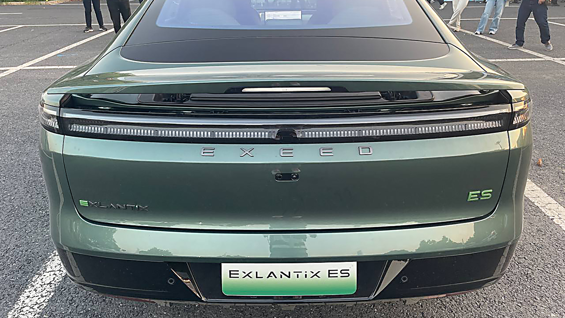 Автомобиль EXEED Exlantix ES