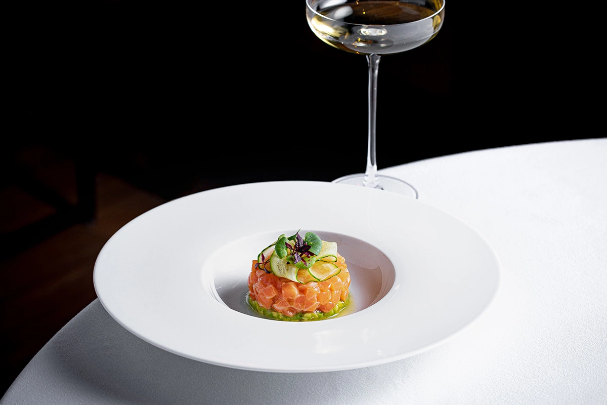 Тартар из лосося × Awasake