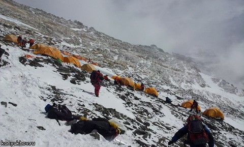 Ф.Конюхов в сложнейших условиях совершил повторное восхождение на Эверест