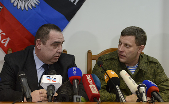 Глава ЛНР Игорь Плотницкий и глава ДНР Александр Захарченко (слева направо)


