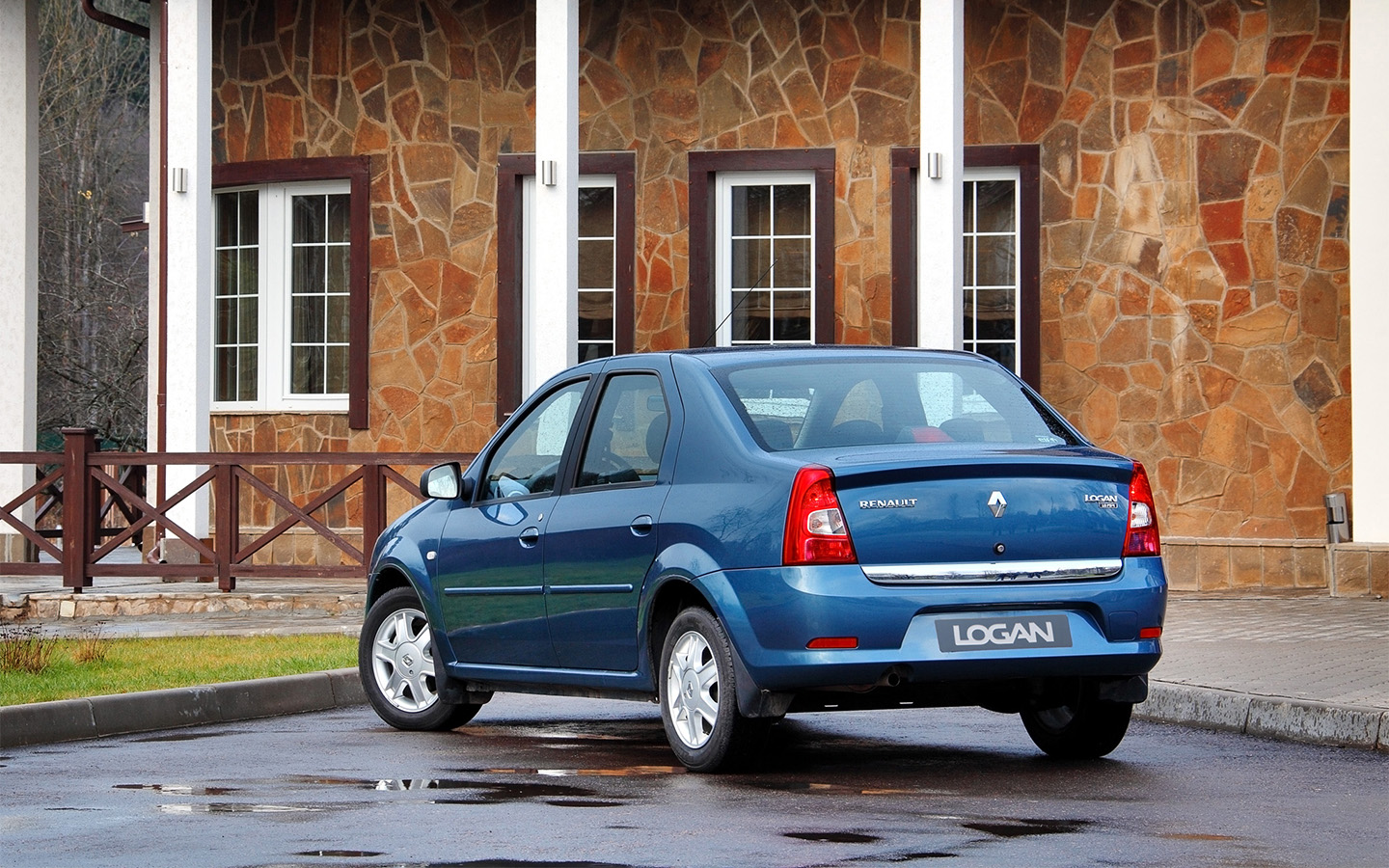 Renault Logan I