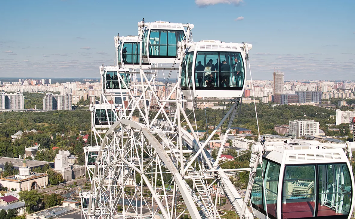 Солнце Москвы» оставило позади «Лондонский глаз». В Москве открылось самое  большое колесо обозрения в Европе | РБК Life