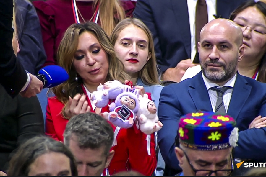 Фото: Трансляция прямой линии с президентом России Владимиром Путиным