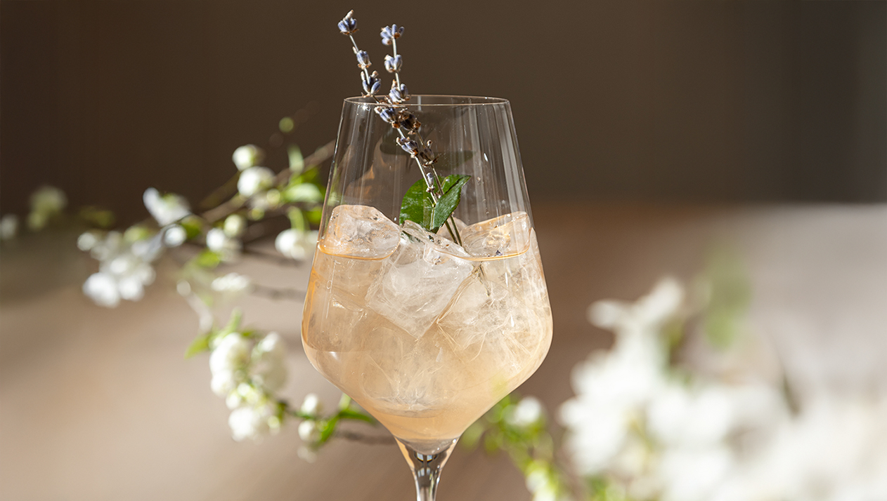 Коктейли на 8 Марта: ТОП-10 рецептов алкогольных коктейлей для девушек