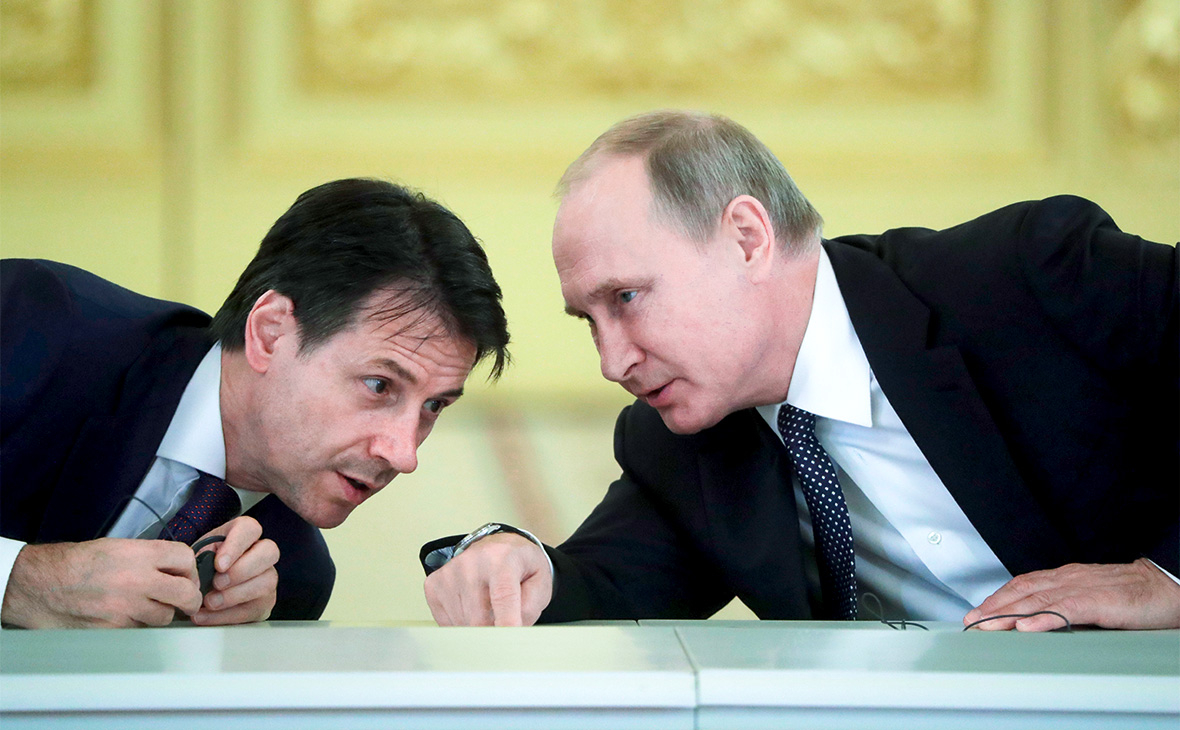 Джузеппе Конте и Владимир Путин (справа)