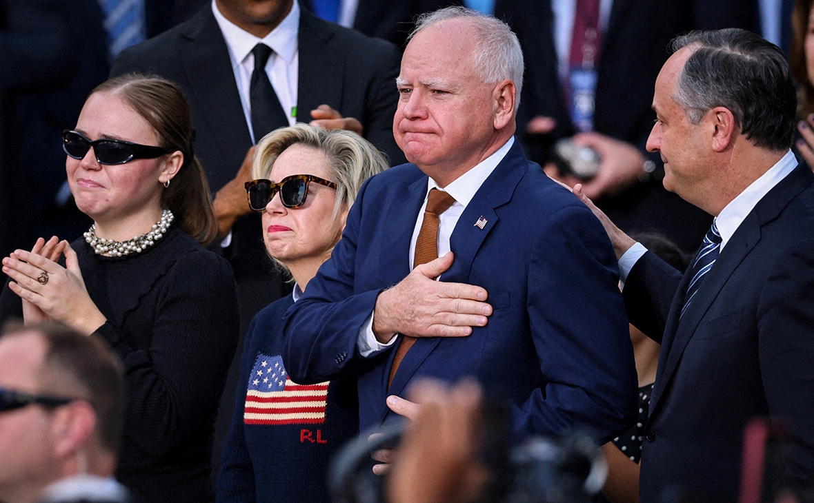 Mike Blake / Reuters