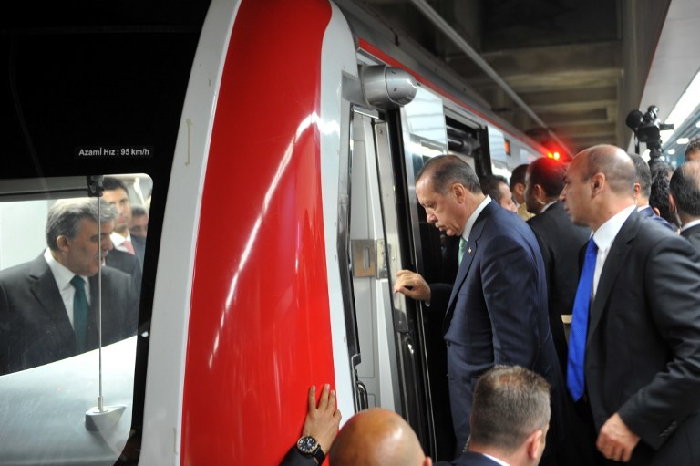В Стамбуле открыли туннель под Босфором
