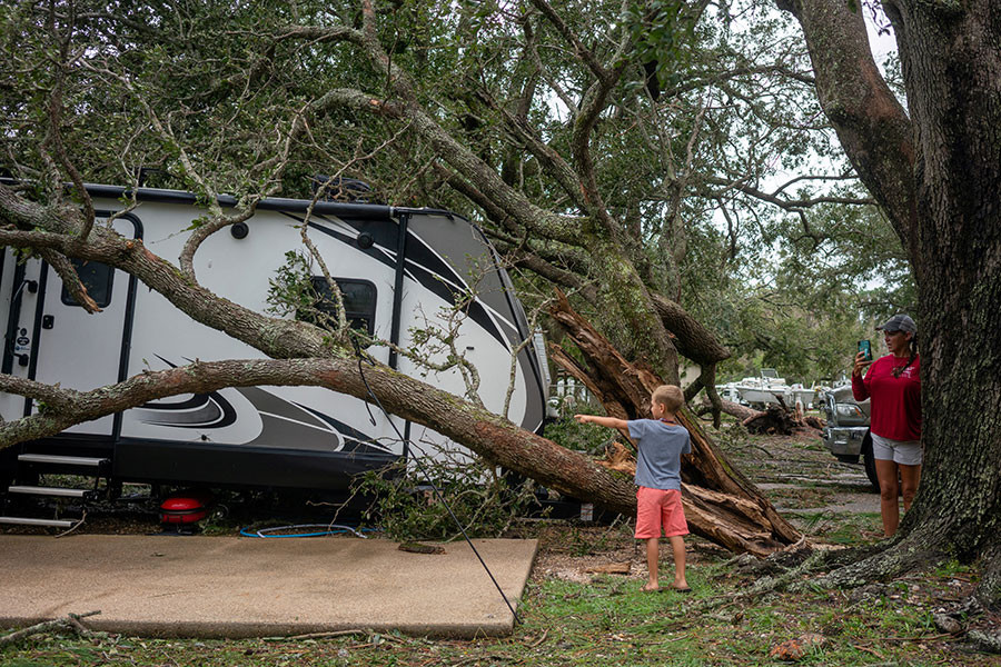 Ураган &laquo;Салли&raquo; обрушился на штаты Флорида и Алабама

На фото: Дофин-Айленд, Алабама
&nbsp;