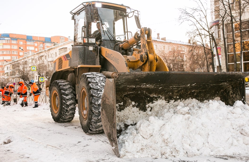 За минувшие сутки дорожники вывезли на полигоны 51 тыс. кубов снега