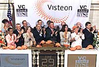 300 служащих Visreon согласились уйти на пенсию раньше положенного срока