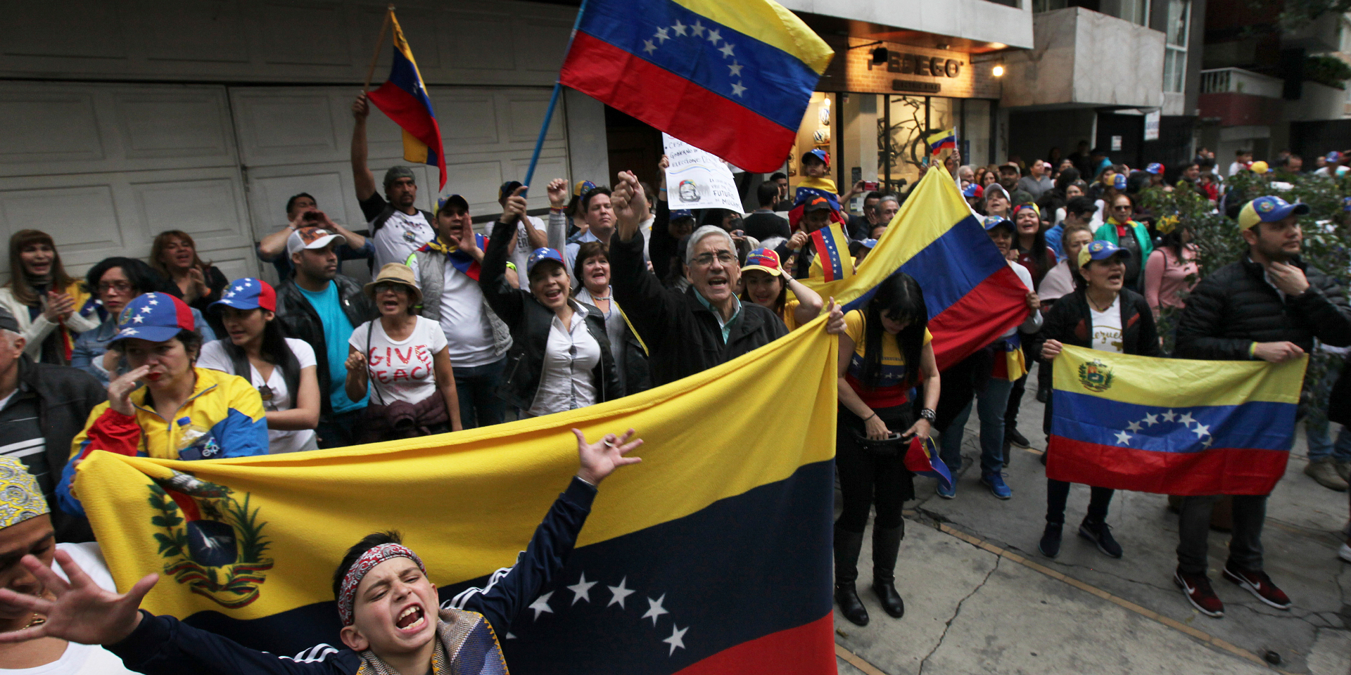 Европейские страны назвали условия признания Гуаидо президентом Венесуэлы