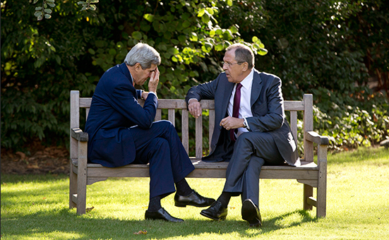 Госсекретарь США Джон Керри и&nbsp;глава МИД России Сергей Лавров. Октябрь 2014 года
