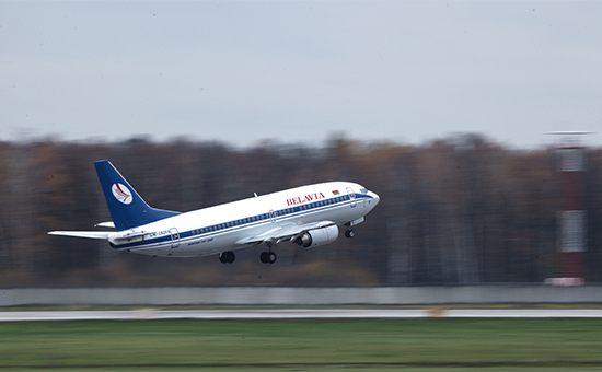 Самолет Boeing 737 авиакомпании &laquo;Белавиа&raquo;


