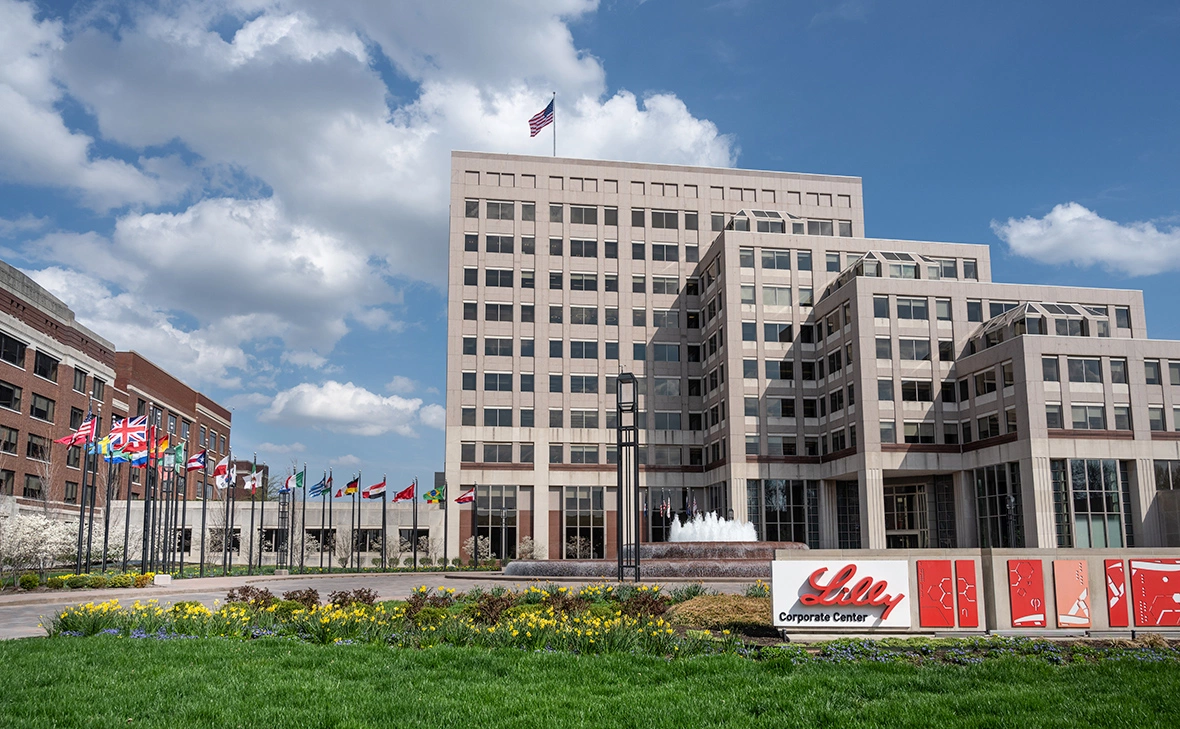 IN Dancing Light / Shutterstock