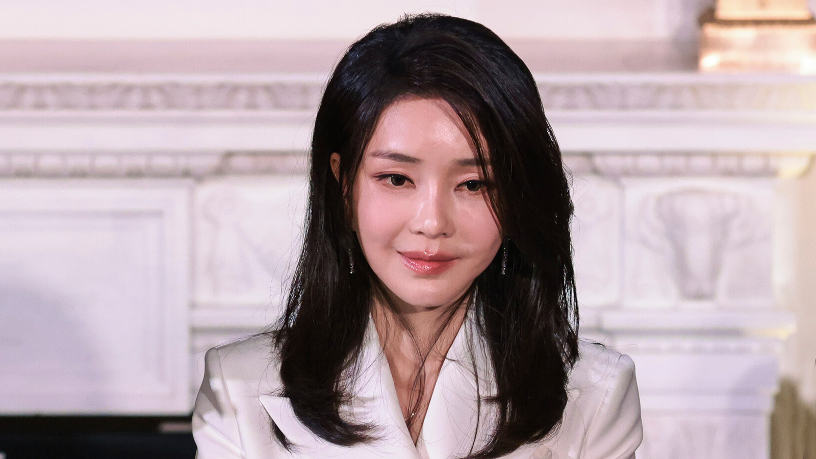 Бывшую первую леди Южной Кореи заключили под стражу. Что произошло