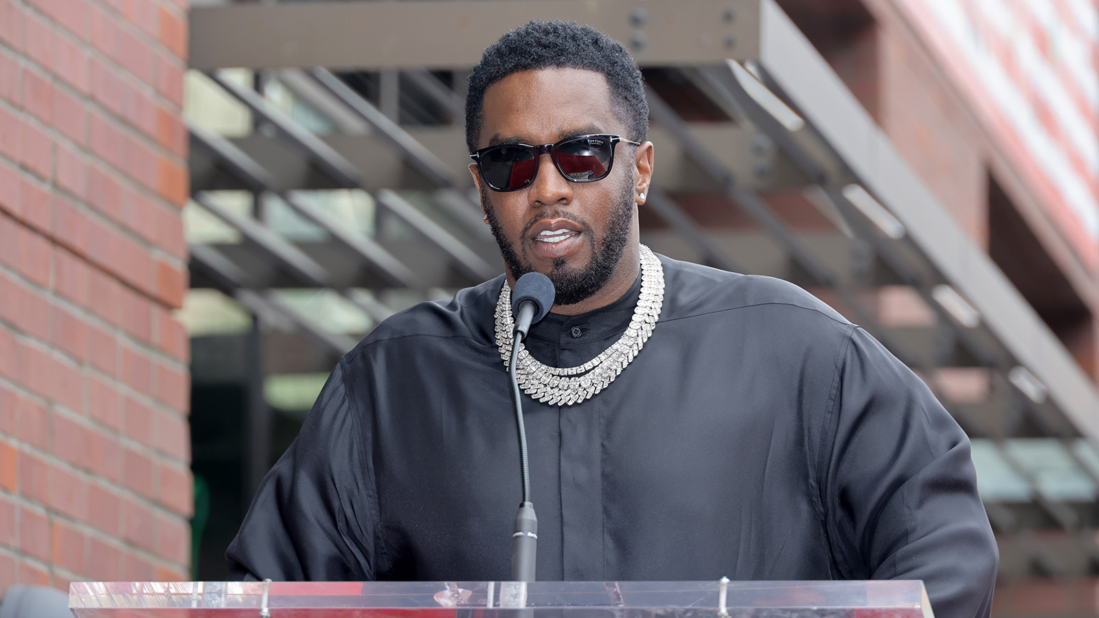 Рэпер Пи Дидди прибыл в «Форт-Дикс». Что это за тюрьма и чем известна