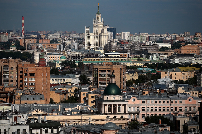 Вторичному жилью в Москве предсказали падение цен до уровня новостроек