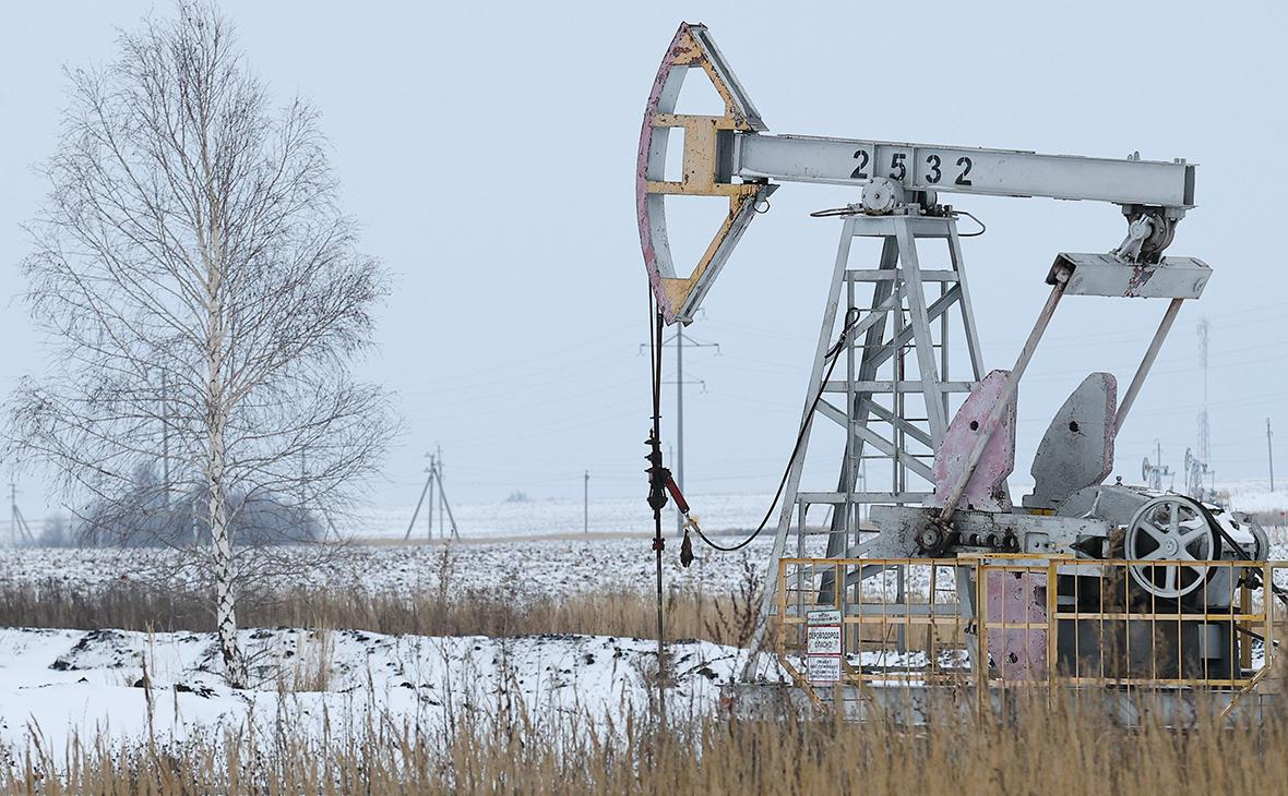 Госдеп назвал условие корректировки потолка цен на нефть из России"/>













