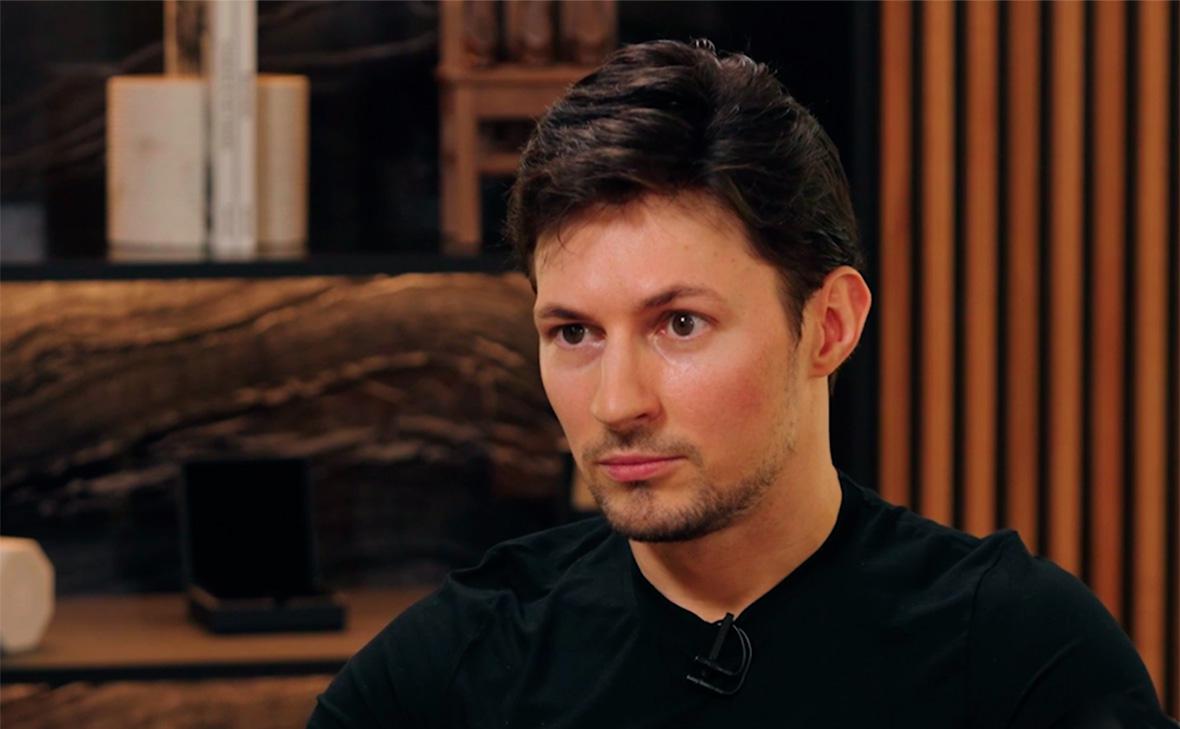 Павел Дуров во время интервью