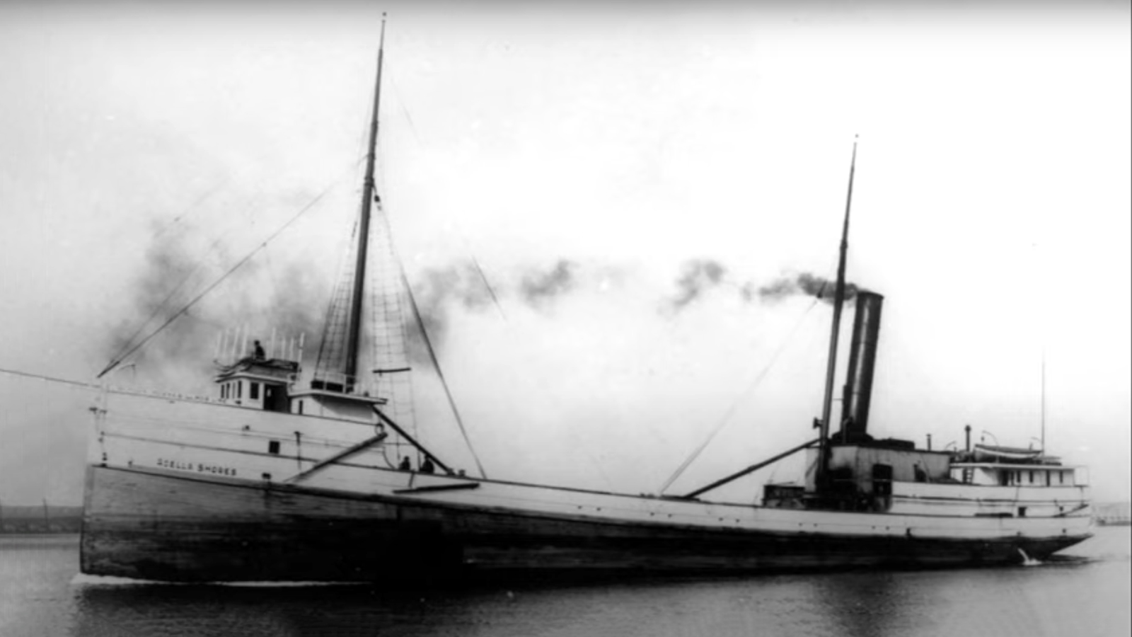 Затонувший 115 лет назад корабль нашли на глубине 198 м в озере Верхнее.