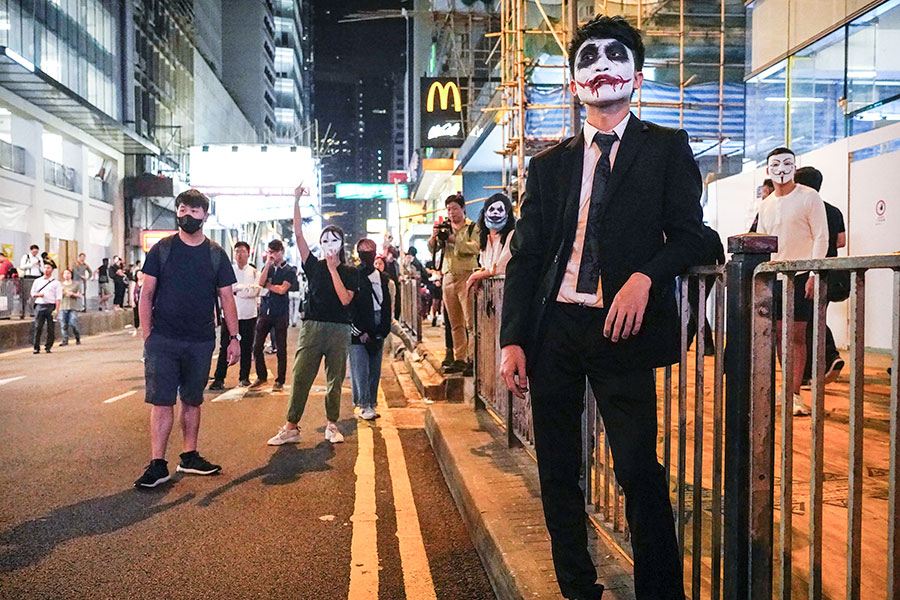 Протесты стали самыми массовыми в истории Гонконга. Летом на акцию выходили​ до 2 млн человек
