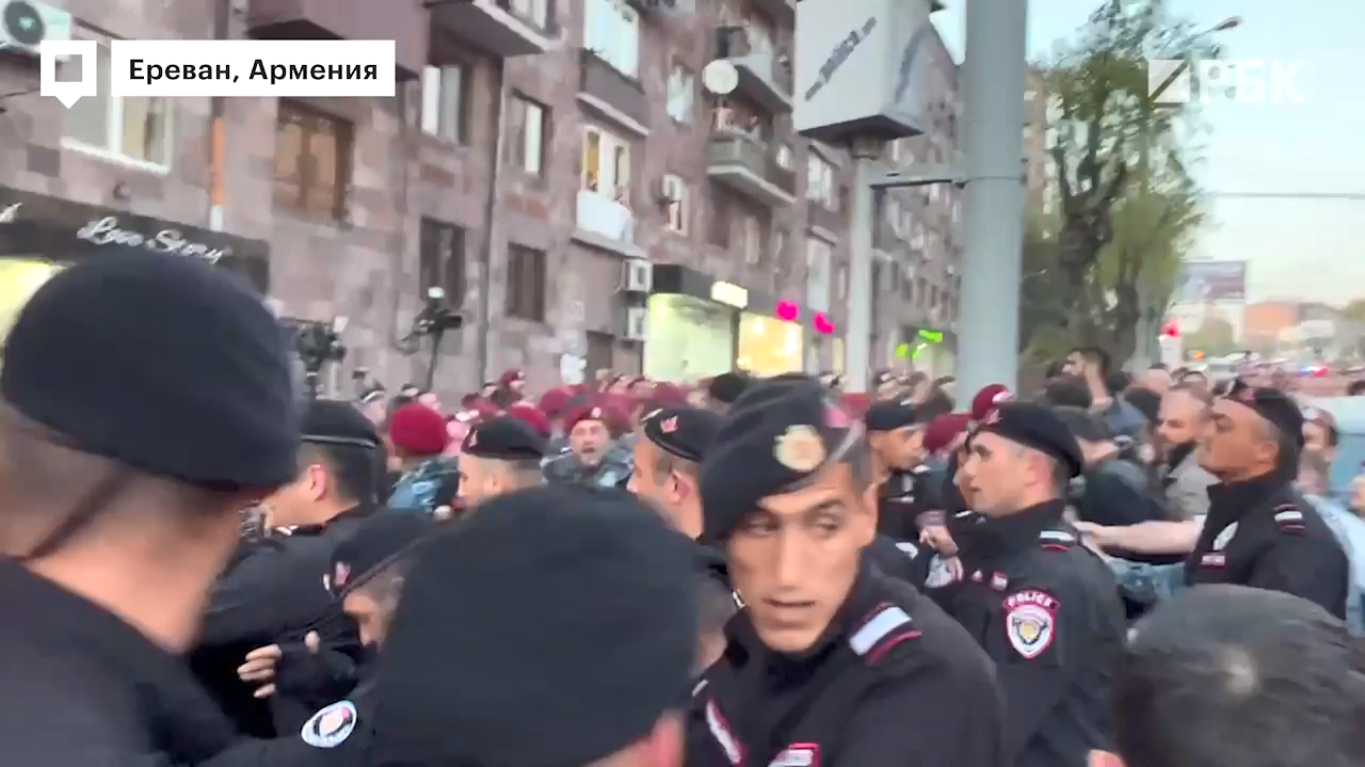 В Ереване прошли акции протеста оппозиции против Пашиняна