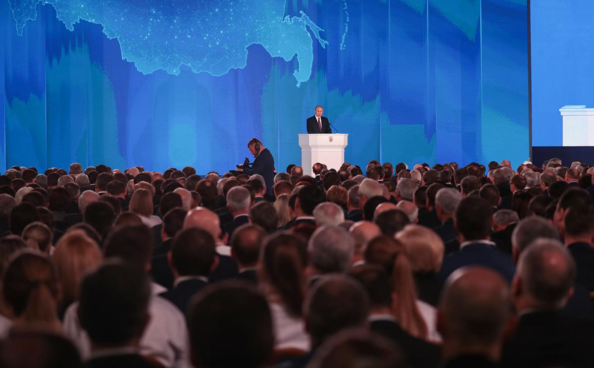 Песков пообещал послание Путина Федеральному собранию до конца года