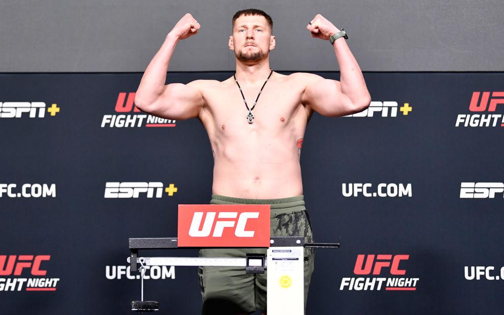 Российский боец Волков потерял одну строчку в рейтинге UFC