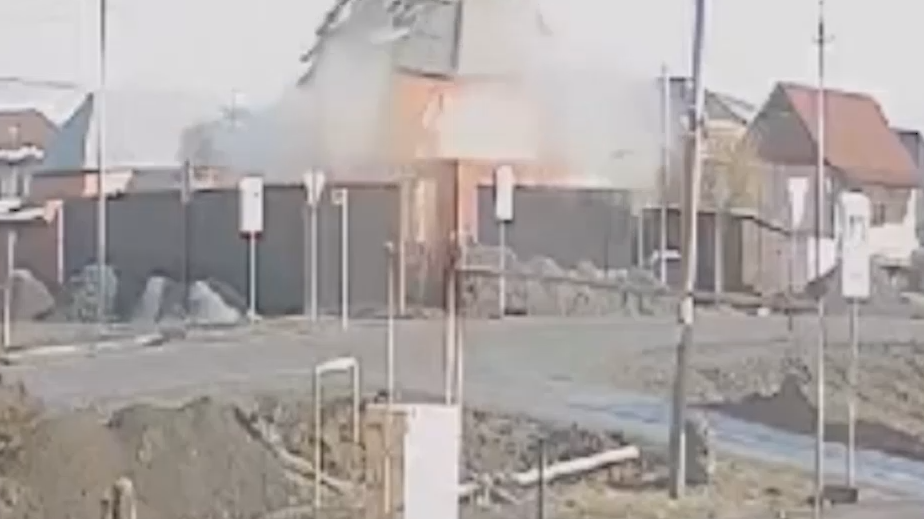 Дом взлетел на воздух из-за взрыва газа в Ингушетии. Видео