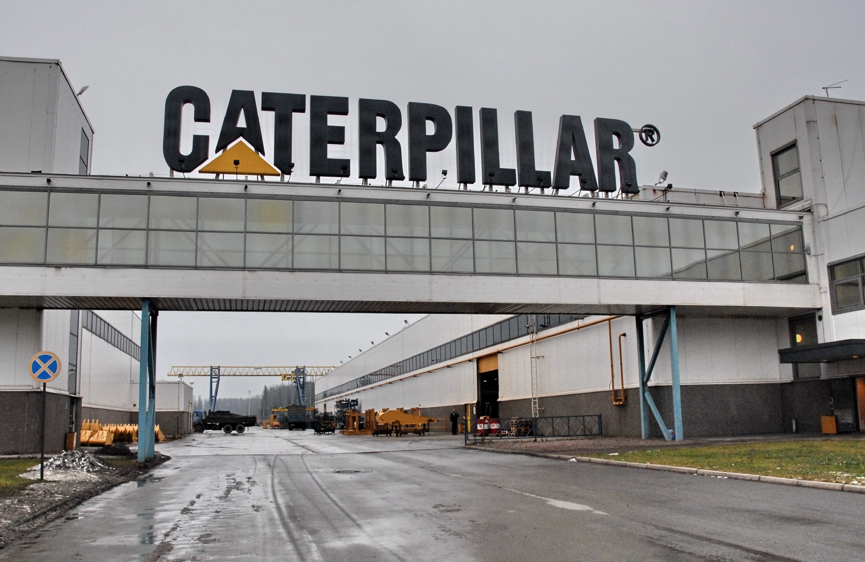 Бренд Caterpillar окончательно ушел из Ленобласти — РБК