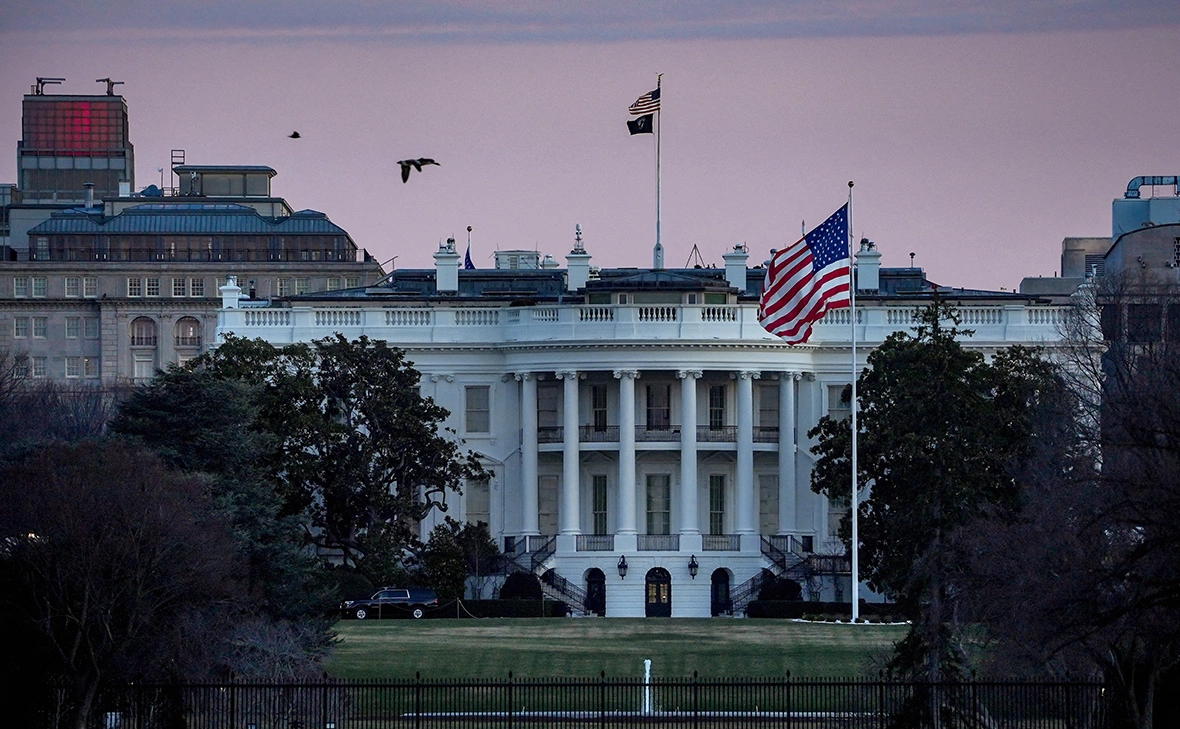 Ken Cedeno / Reuters