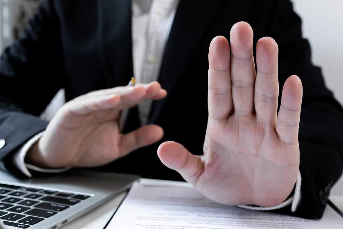 Как защититься от «схемы Долиной»: признаки обмана и меры борьбы