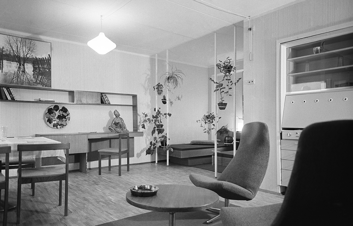СССР, Москва, 3 октября 1968 года. Интерьер в одной из комнат эталонной двухкомнатной квартиры