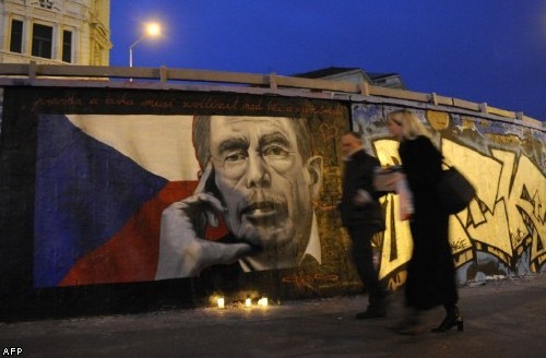 Чехия прощается с В. Гавелом